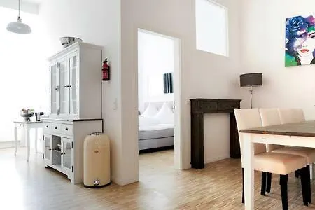 Sc 02 By Rockchair Apartments L Superhost Status L 4 Bedrooms Boxspringbeds 2 Bathrooms Balcony Elevator - Cozy Family & Business Flair Welcomes You! Berlin Exterior photo
