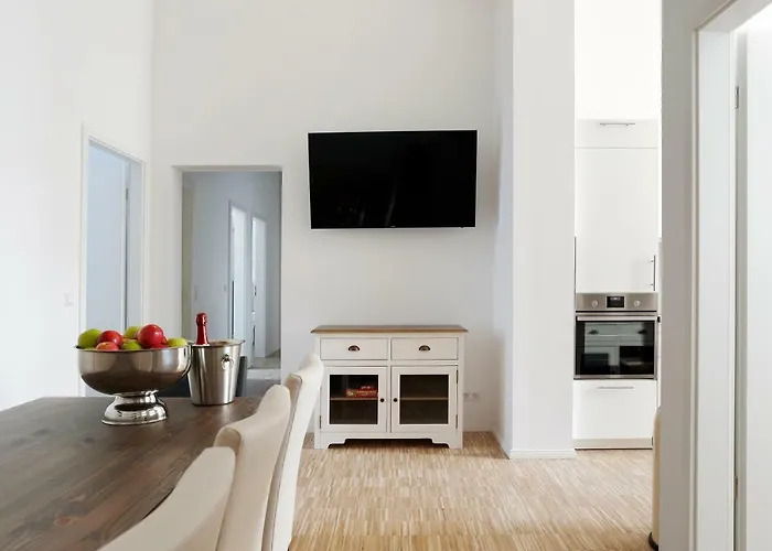 Sc 02 By Rockchair Apartments L Superhost Status L 4 Bedrooms Boxspringbeds 2 Bathrooms Balcony Elevator - Cozy Family & Business Flair Welcomes You!