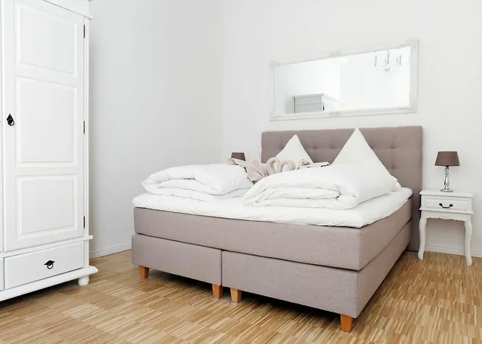 Sc 02 By Rockchair Apartments L Superhost Status L 4 Bedrooms Boxspringbeds 2 Bathrooms Balcony Elevator - Cozy Family & Business Flair Welcomes You!