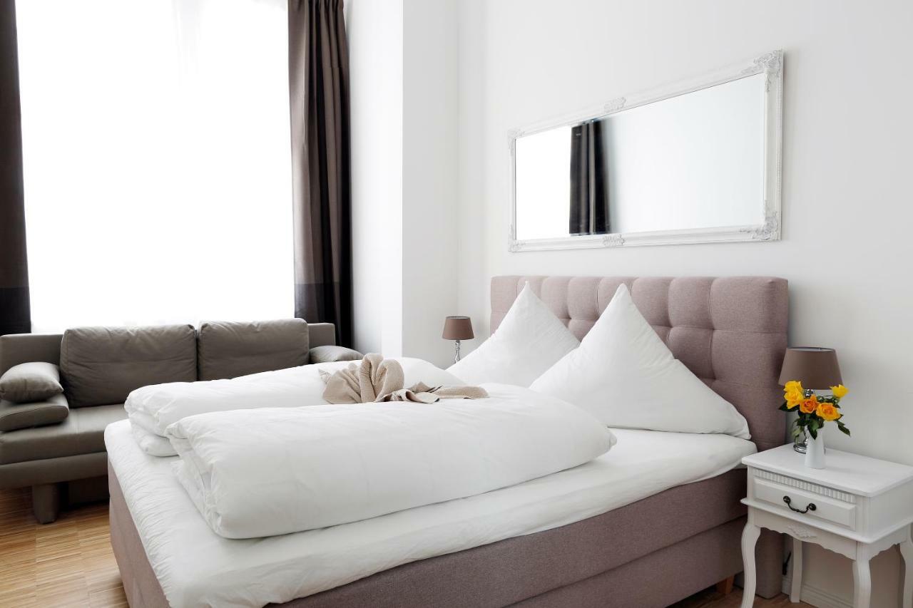 Sc 02 By Rockchair L Superhost Status L 4 Bedrooms Boxspringbeds 2 Bathrooms Balcony Elevator - Cozy Family & Business Flair Welcomes You! Apartamento Berlín