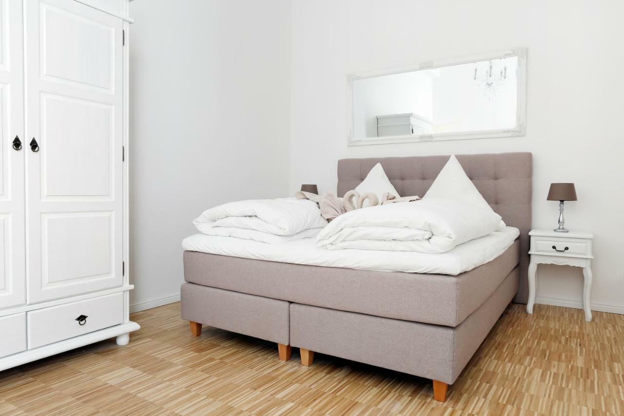 Sc 02 By Rockchair L Superhost Status L 4 Bedrooms Boxspringbeds 2 Bathrooms Balcony Elevator - Cozy Family & Business Flair Welcomes You! Apartment *